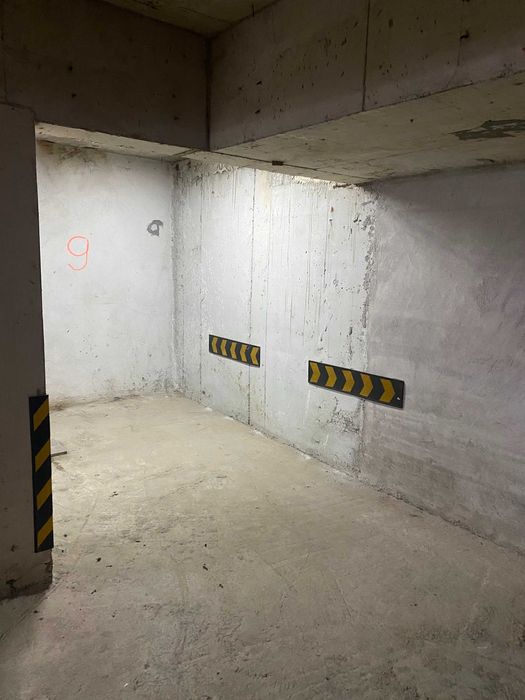 Дава се под наем Гараж / Паркомясто в София, Борово - 1 кв.м за 127.5 € - Снимка #3