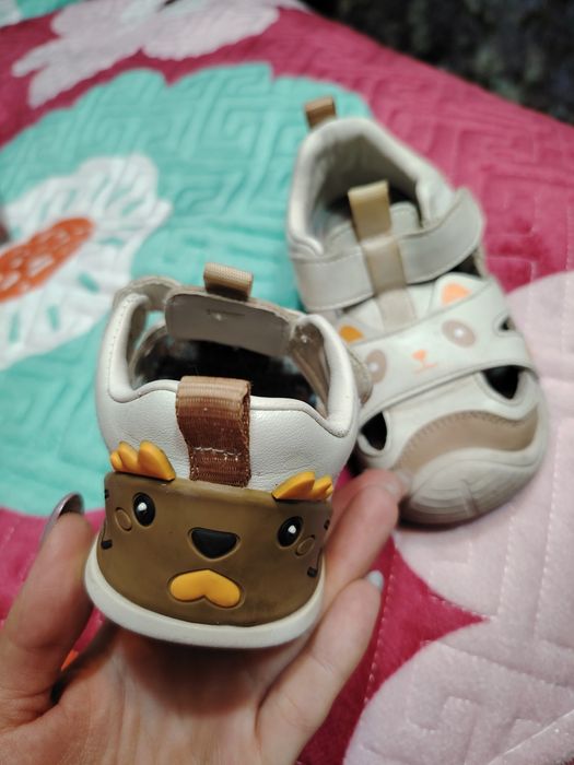 Макасины, сандали