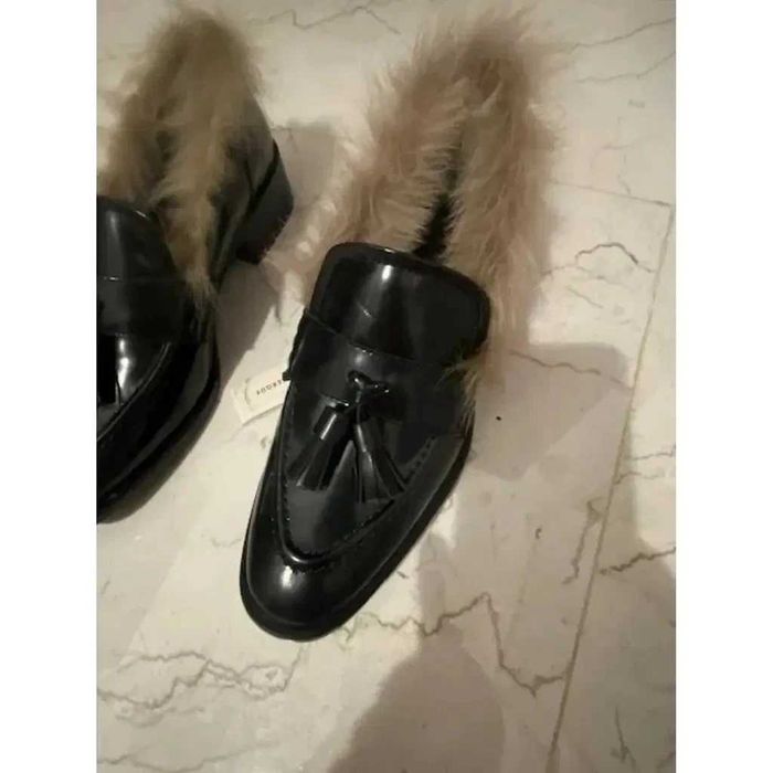 Loafers noi Uterqüe pantofi cu blană, 100% piele lăcuită negru mocasini moderni autentici