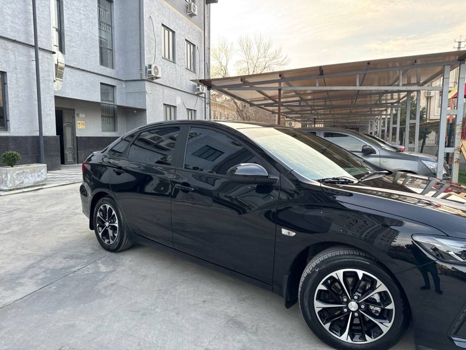 Monza 1'5 2023 yil 38000 probeg