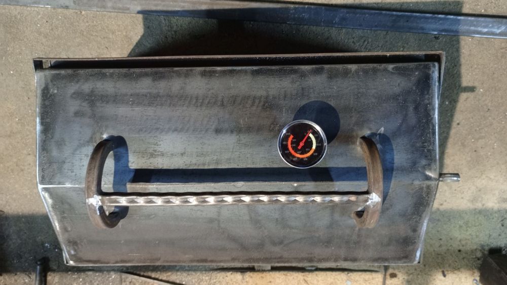 Продам коптилку метал 3ка