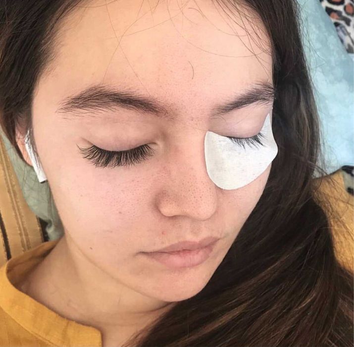 Наращивание ресниц с выездом