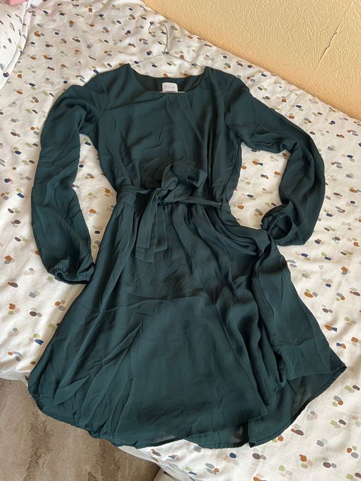 Тъмно зелена рокля Vila