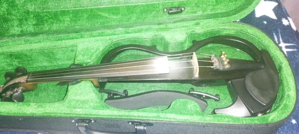 Vioară Yamaha Silent Violin model SV 200 Black