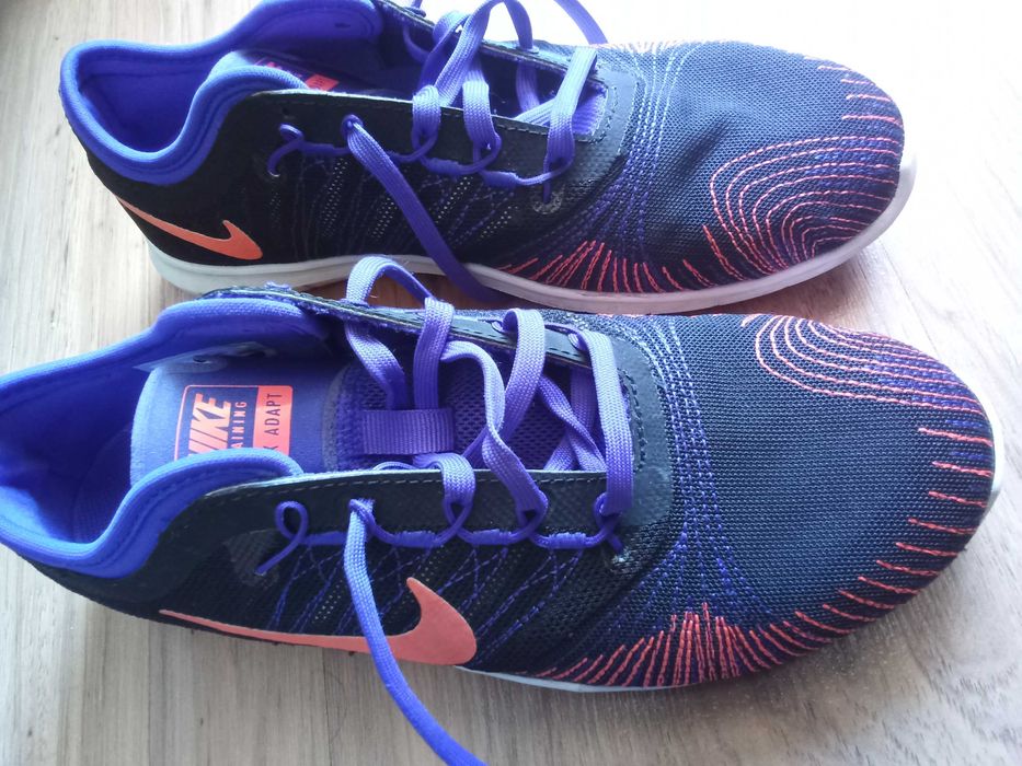 Дамски оригинални маратонки Nike / размер UK 4.5 , Стелка - 23.5см