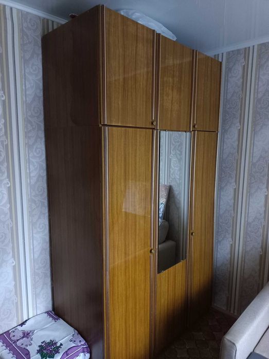 Шкаф распашной с антресолью