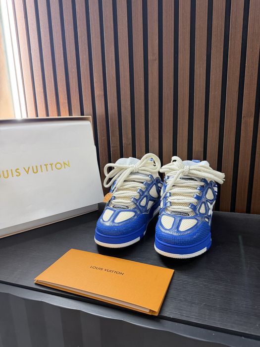 Adidasi Louis Vuitton