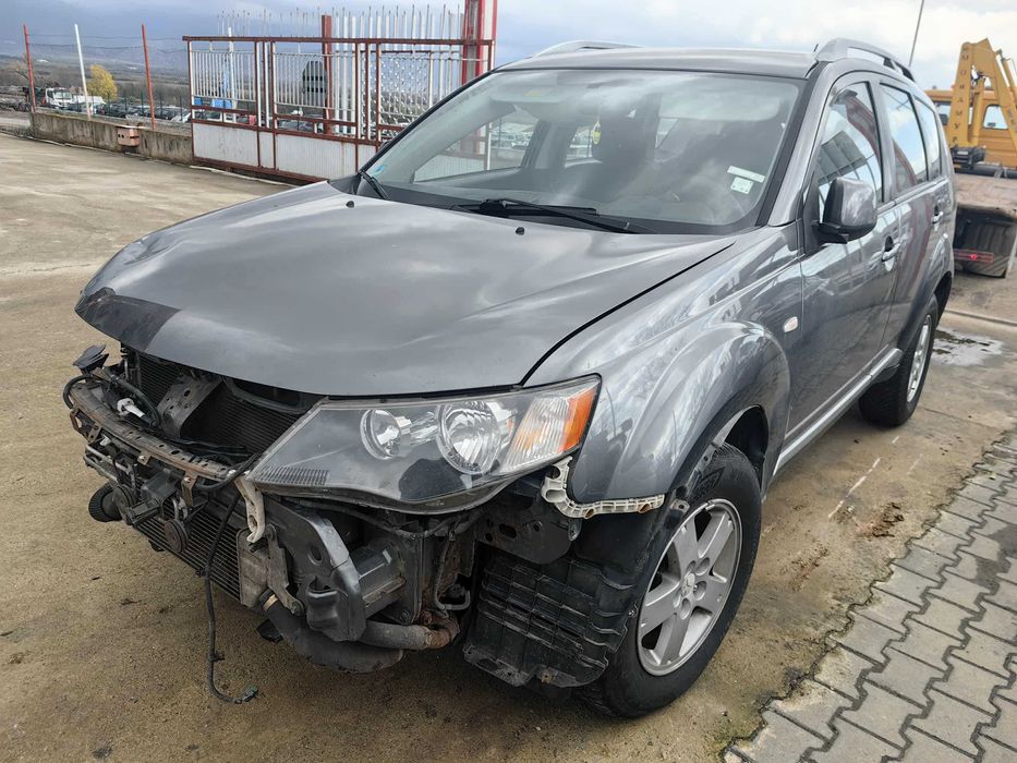Митсубиши Аутлендър 2.0д 140кс 2007г.