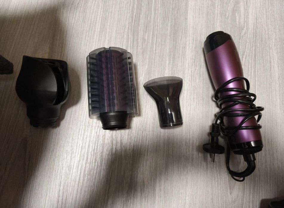 Uscător Philips StyleCare HP8668/00