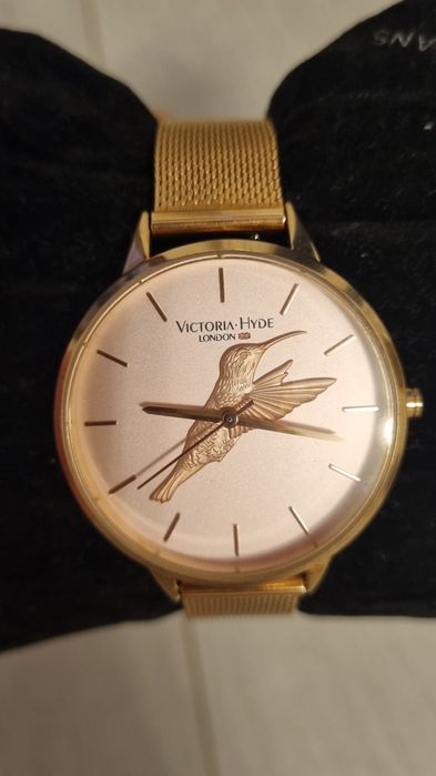 Vand ceas de dama, Victoria Hyde, bratara metalica