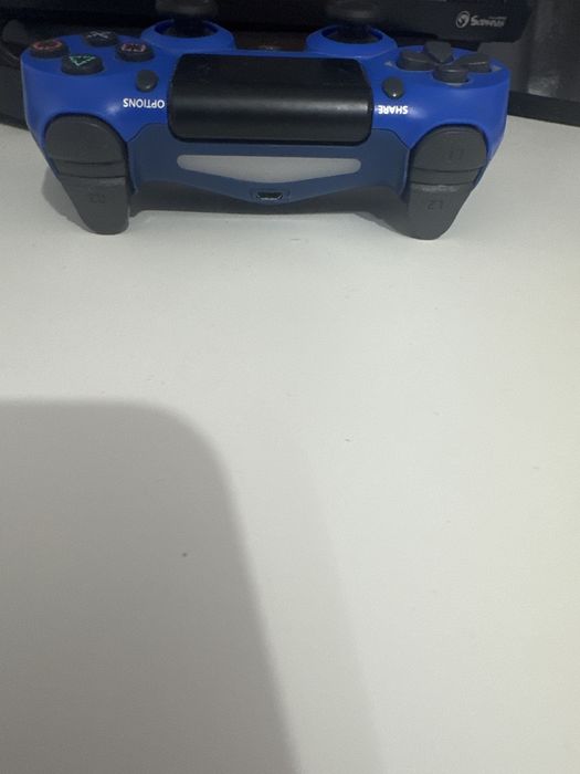 Vand controller ps4 dualshock wireless nefolosit vine cu incarcator