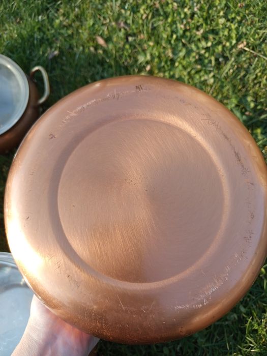 Продам медные кастрюли.