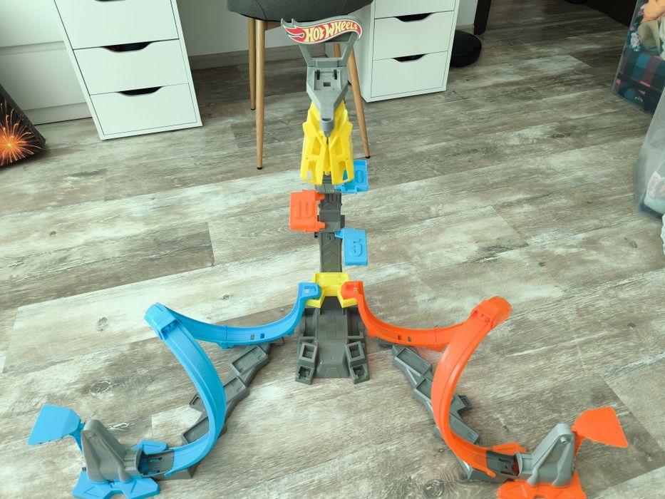 Hot wheels писта