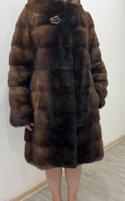 Продам норковую шубу