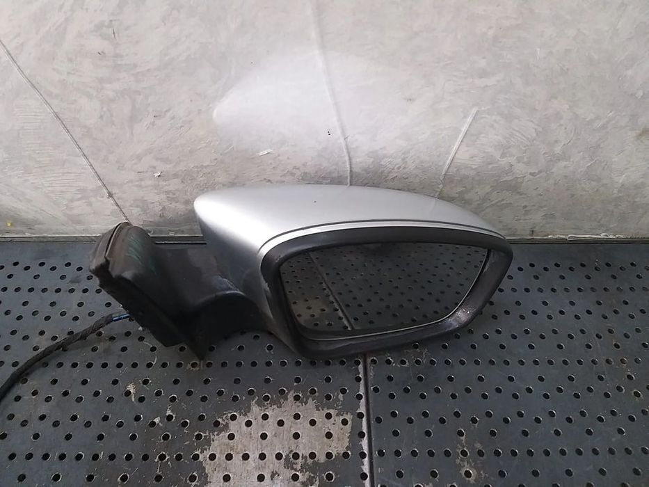Oglinda electrica dreapta seat toledo 4 kg3 pentru piese 5jc857408c