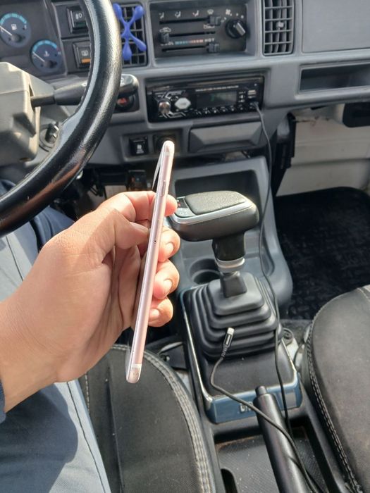 Iphone 6s+ gatantiya 1 oy