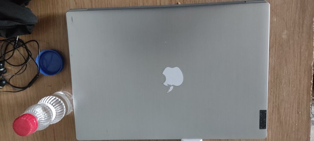 Продам ноутбук LENOVO 81WE торг