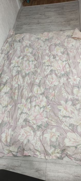 Одеяло двуспальное б/у