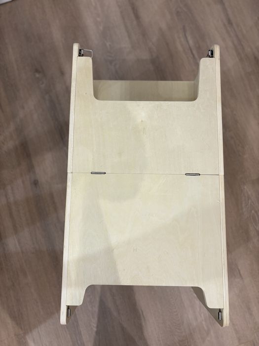 Помощна Монтесори Кула