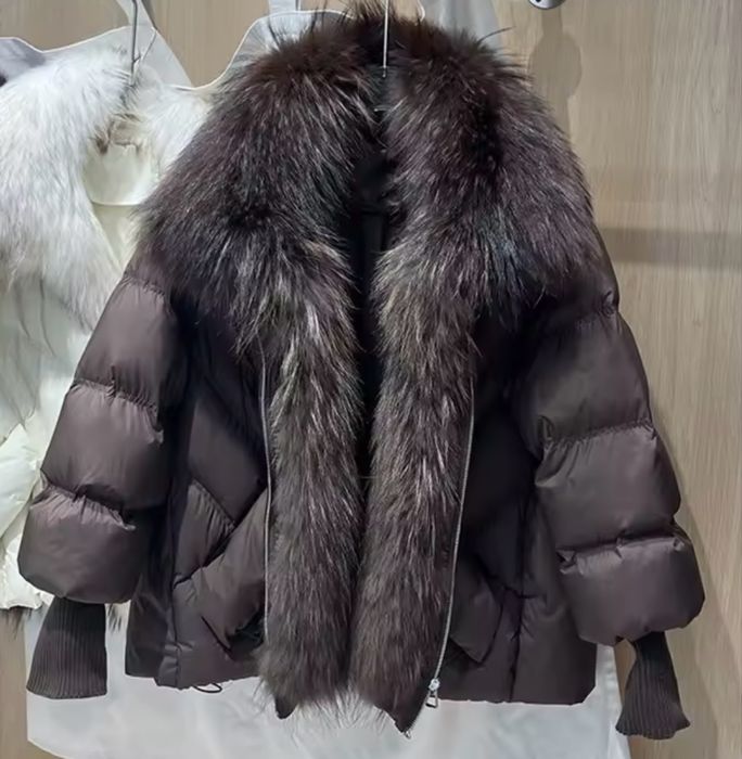 Geaca din fas cu guler din blana de vulpe