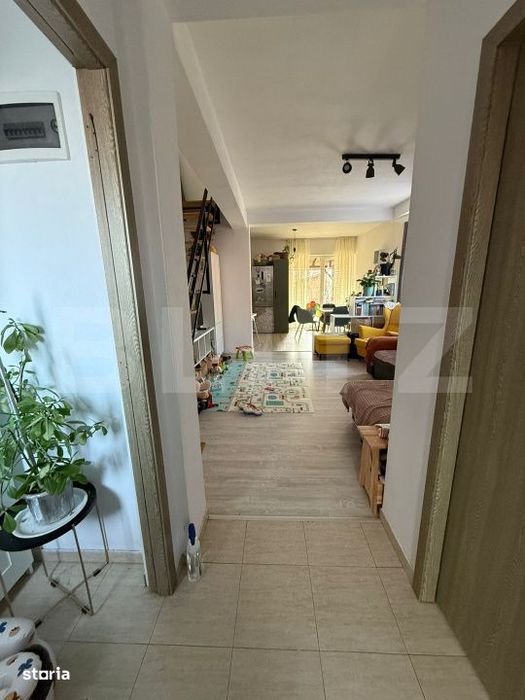 Triplex de vanzare Utvin 85mp 4 camere 2 bai 270mp teren