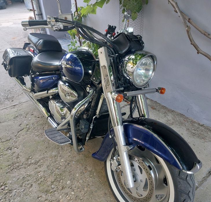 Suzuki Boulevard C90