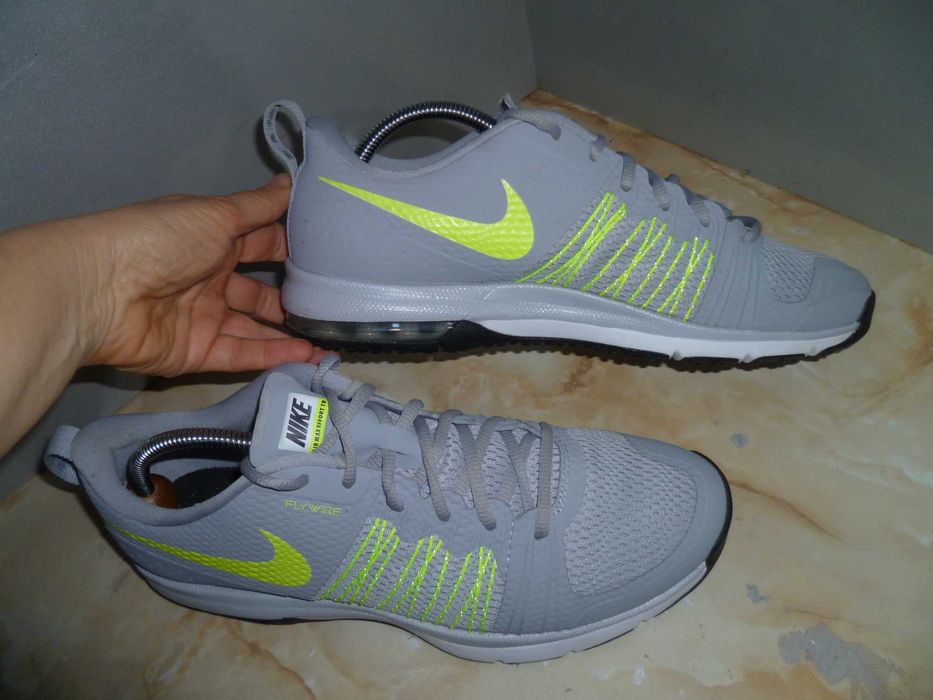 NIKE Air Max маратонки №44