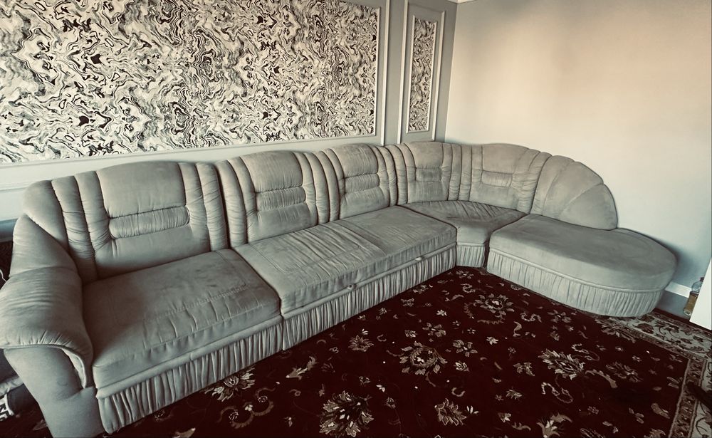 Диван в хорошем состояний