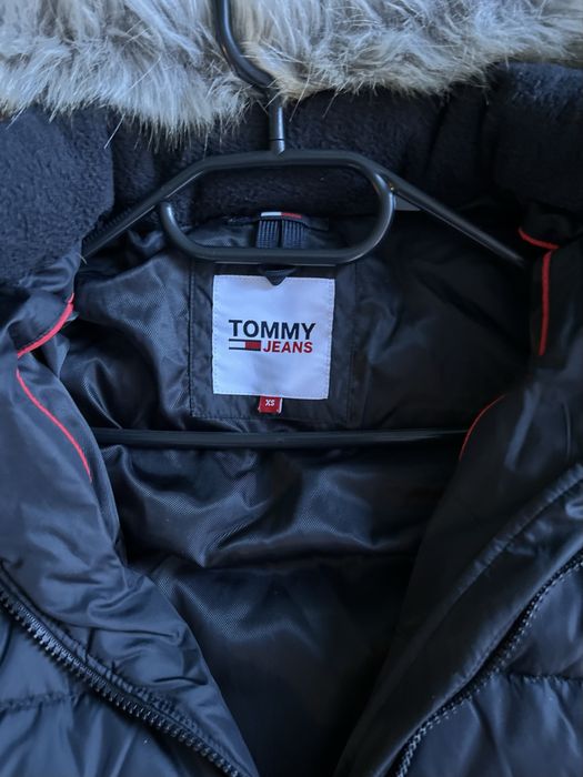 Дамско зимно яке Tommy Jeans