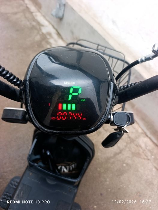 Skuter sotiladi yangi dek