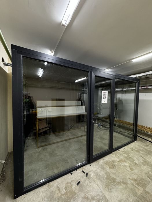 Пластиковая перегородка , пластиковые перегородки  двери окна