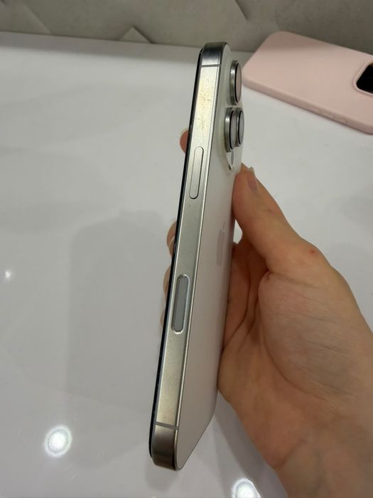 Продам iPhone 16pro