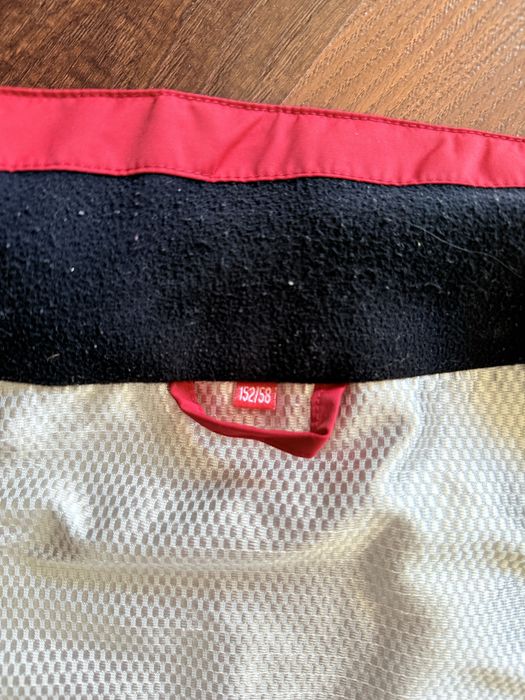 Geaca sport pentru drumetie