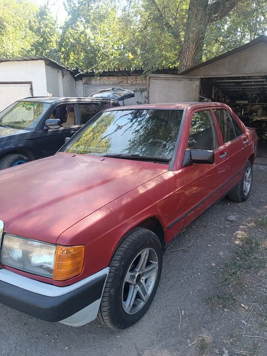 Mercedes 190, механика, 1988 год