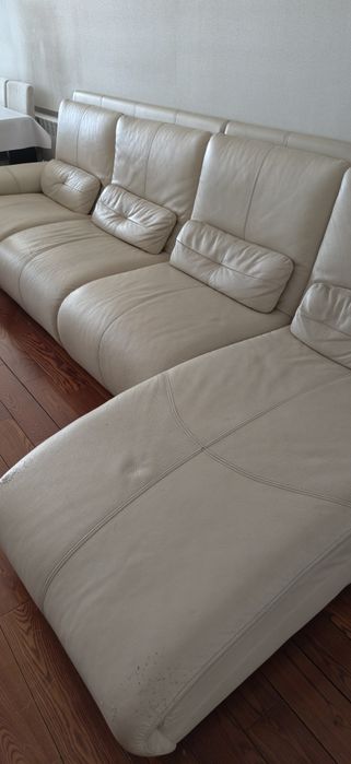 Продам диван кожаный в хорошем состоянии