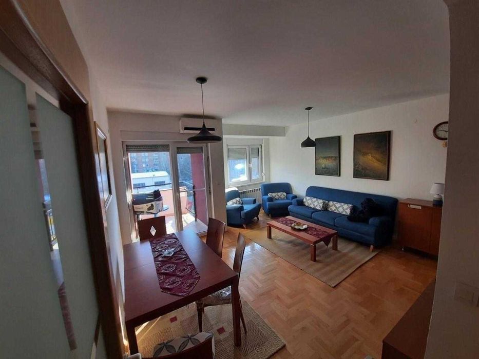 Дава се под наем Двустаен апартамент в Бургас, Възраждане - 50 кв.м за 193.8 € - Снимка #3