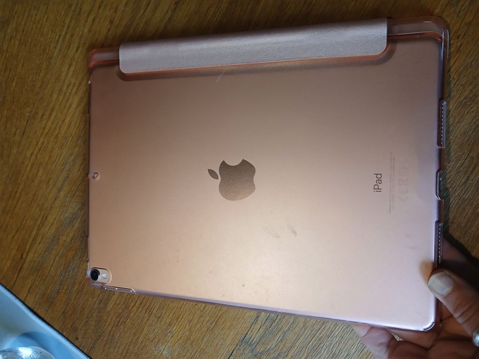 Apple iPad Pro 10.5 (2017) Rose-Gold
4