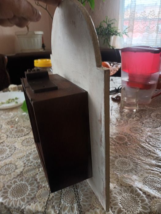 Стенен часовник РИСУВАН ръчно