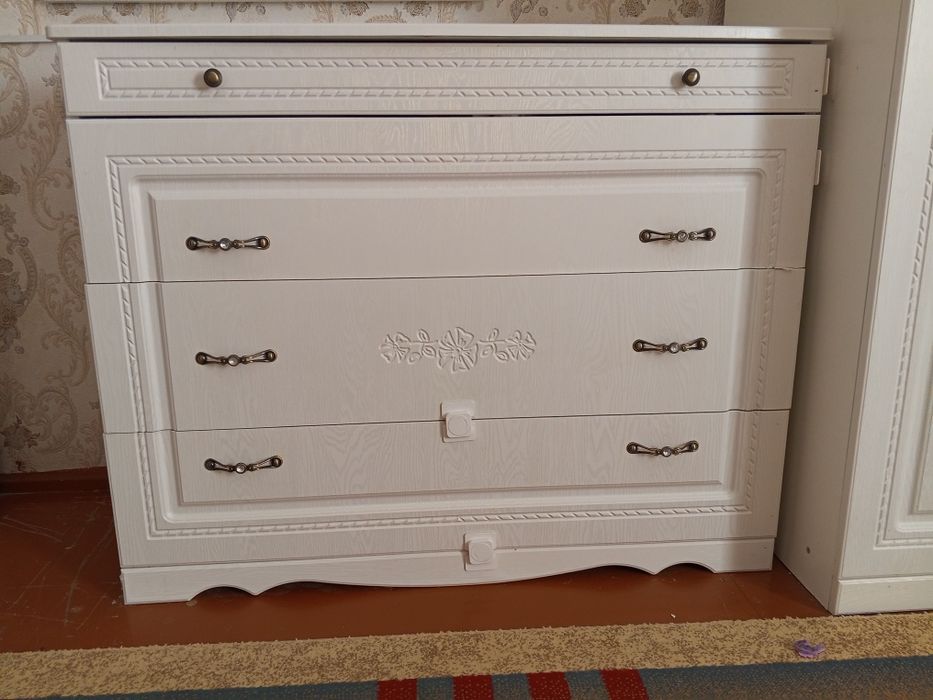 Шкаф сатылады бағасы келісім бойынша