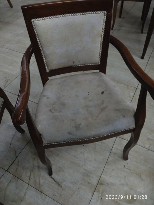 Чистка  мебели чистка матраса  чистка стулья чистка дивана и ковров