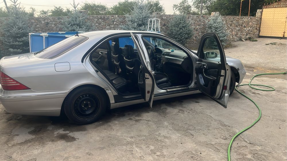 Продам мерс 220 лиса 5 литров