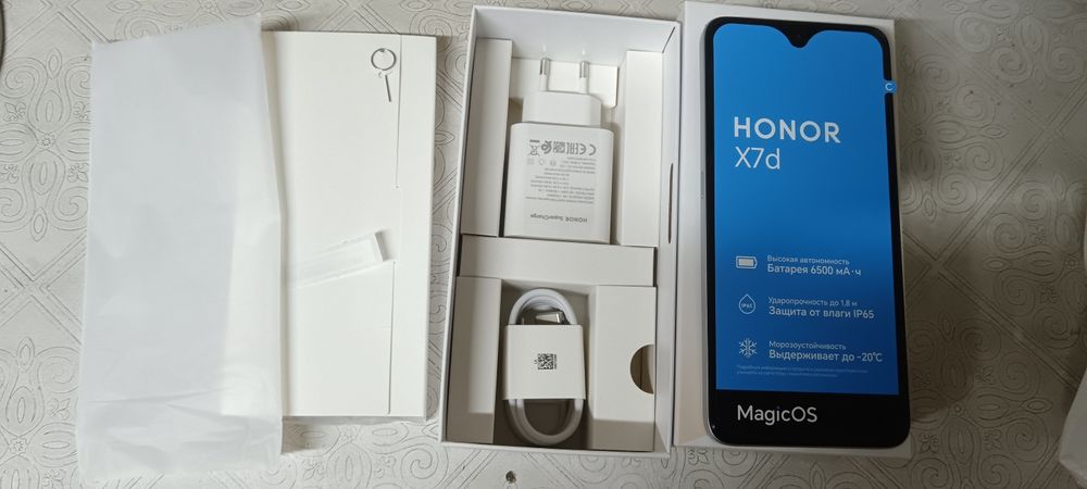 Telefon sotiladi yangi