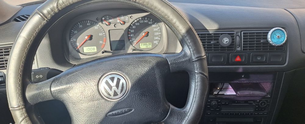 VOLKSWAGEN Golf 2002 — imagine 3