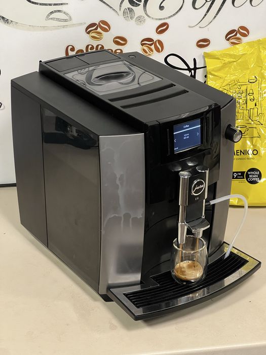 Кафемашина кафе автомат Jura E6 с гаранция