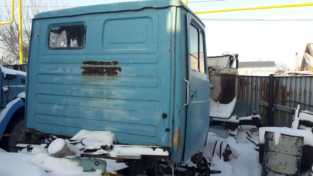 Продам голую кабину Зил 4331