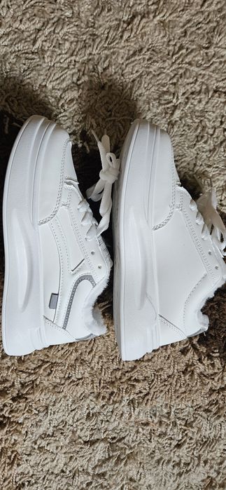 Adidasi imblaniti 35