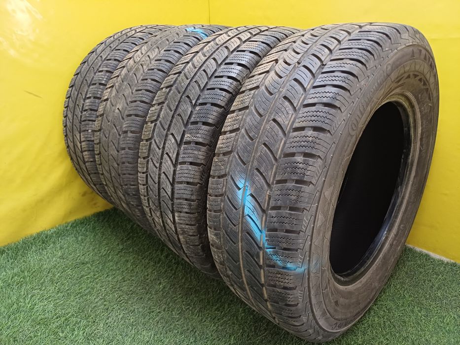 Шины 235/65 R16c Continental комплект.