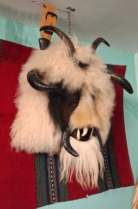 Сурвакарскa маскa