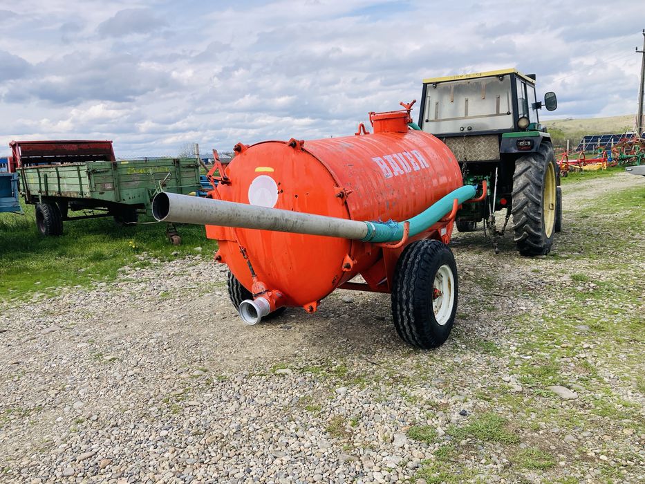 Vidanja, vitanjor, cisterna cu pompa vacum dublu sens Bauer 2.200 l