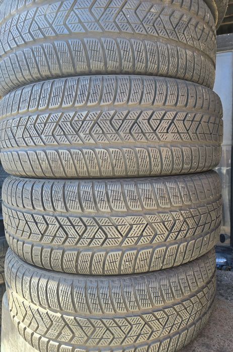 Anvelope 235/55 R20 iarnă Pirelli ca noi